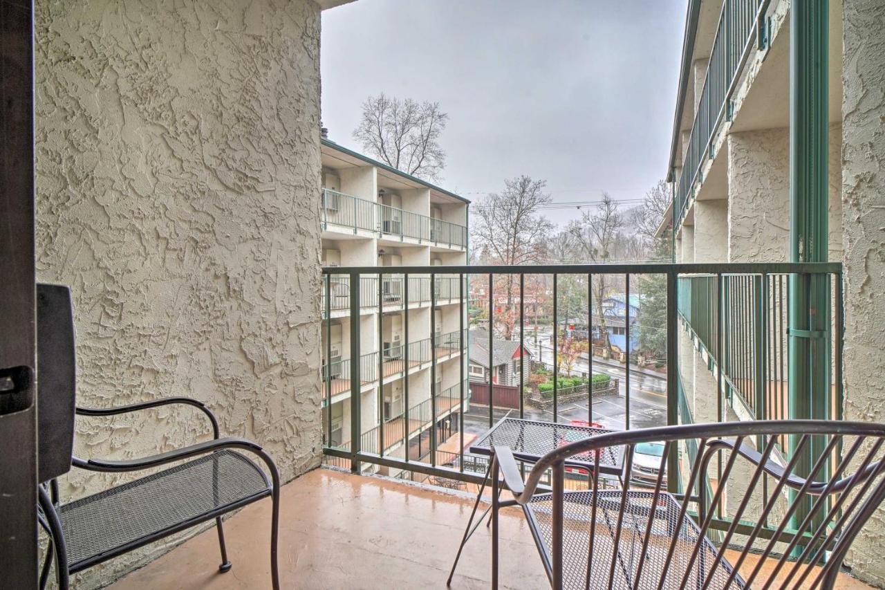 Cozy Downtown Gatlinburg Condo With Pool Access Екстериор снимка